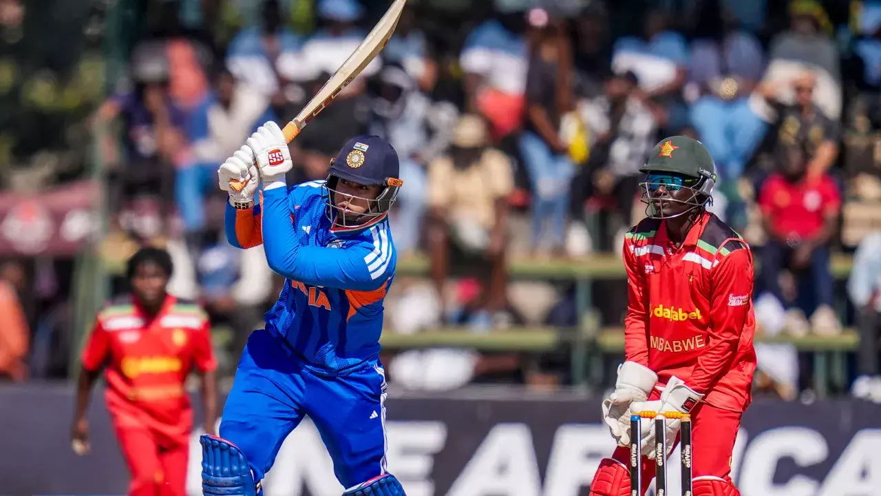 3rd T20I: सूर्यकुमार ने 81 रन बनाए, भारत ने जिम्बाब्वे के खिलाफ 192/5 का स्कोर बनाया 3rd T20I: सूर्यकुमार ने 81 रन बनाए, भारत ने जिम्बाब्वे के खिलाफ 192/5 का स्कोर बनाया