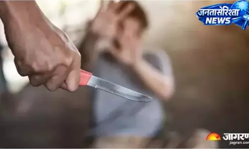बंगाल में सनसनीखेज वारदात, चाकूबाजी में युवक की जान गई बंगाल में सनसनीखेज वारदात, चाकूबाजी में युवक की जान गई