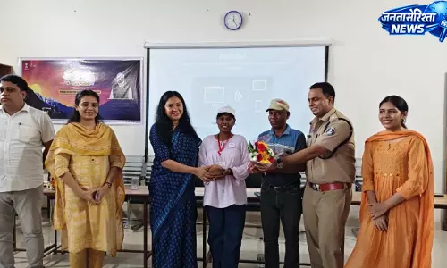 माय भारत पोर्टल में पंजीयन और देश सेवा करने कलेक्टर-SP ने युवाओं को किया प्रोत्साहित
