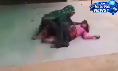 राजस्थान में स्वास्थ्य व्यवस्था पर सवाल, PHC के बाहर खुले आसमान के नीचे गर्भवती महिला ने दिया बच्चे को जन्म