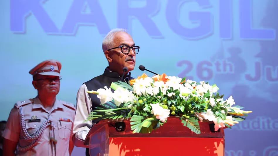Manipur: कारगिल विजय दिवस मनाया गया; गवर्नर और CM ने सशस्त्र बलों को श्रद्धांजलि दी Manipur: कारगिल विजय दिवस मनाया गया; गवर्नर और CM ने सशस्त्र बलों को श्रद्धांजलि दी