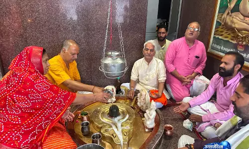 रामधाम में इंद्रदेव को रिझाने के लिए विशेष शिव आराधना, दुग्धाभिषेक, पूजा-अर्चना आयोजित रामधाम में इंद्रदेव को रिझाने के लिए विशेष शिव आराधना, दुग्धाभिषेक, पूजा-अर्चना आयोजित