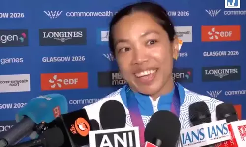गोल्ड जीतने के बाद भावुक हुईं मीराबाई चानू, परिवार और कोच के समर्थन को किया याद