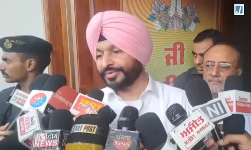 पेपर लीक मामले पर भाजपा का हमला, रवनीत सिंह बिट्टू ने स्वास्थ्य और शिक्षा मंत्री से मांगा इस्तीफा पेपर लीक मामले पर भाजपा का हमला, रवनीत सिंह बिट्टू ने स्वास्थ्य और शिक्षा मंत्री से मांगा इस्तीफा