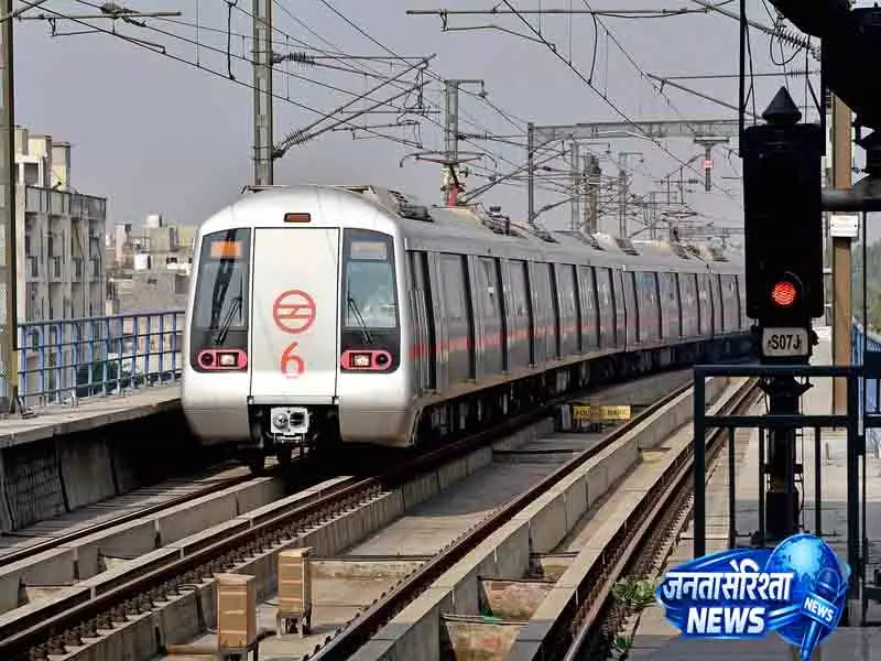 प्रदर्शन समाप्त होते ही Delhi मेट्रो ने खोले स्टेशन प्रदर्शन समाप्त होते ही Delhi मेट्रो ने खोले स्टेशन
