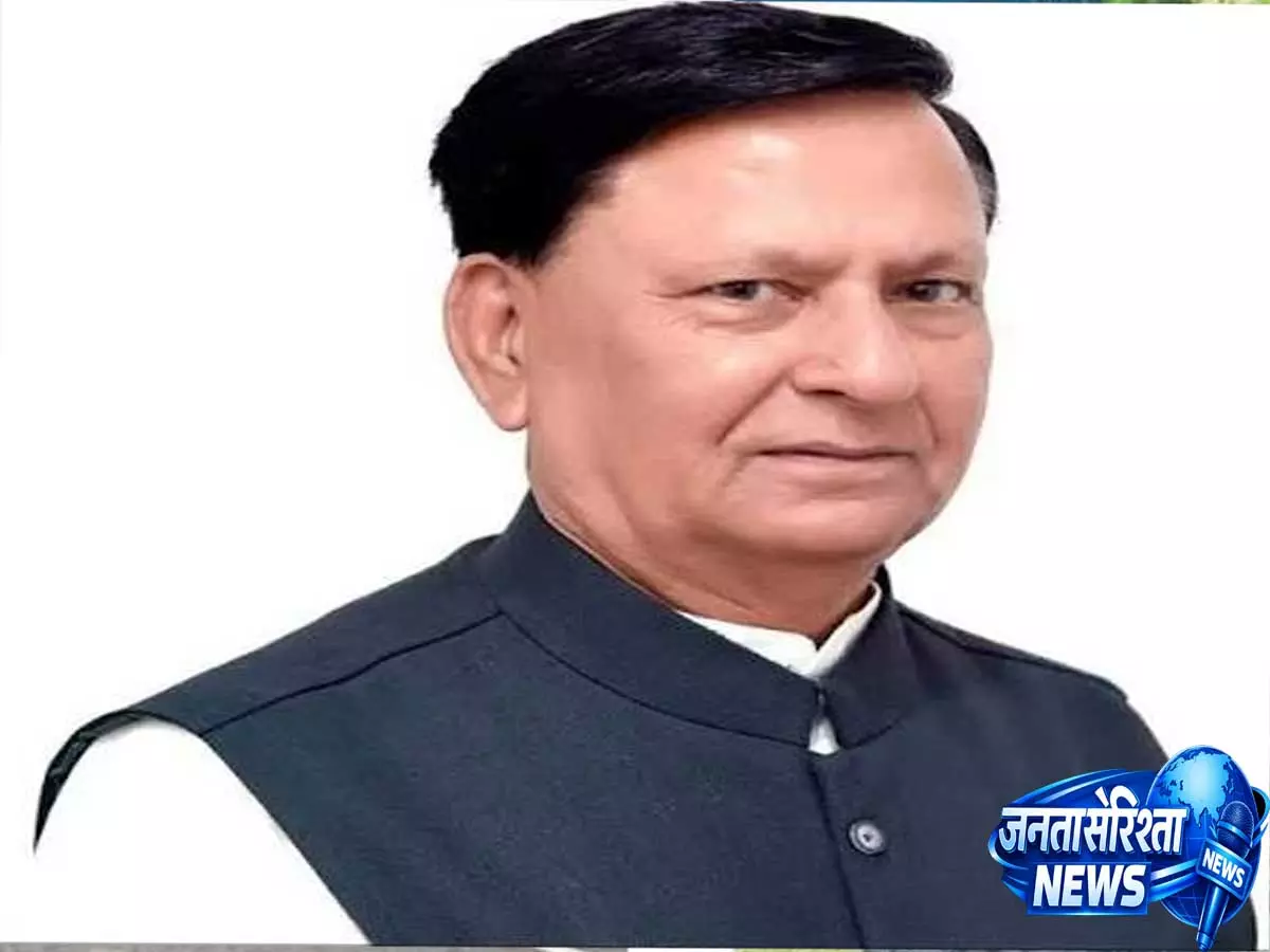 उत्तराखंड कांग्रेस के दिग्गज नेता हीरा सिंह बिष्ट का निधन, राजनीतिक जगत में शोक उत्तराखंड कांग्रेस के दिग्गज नेता हीरा सिंह बिष्ट का निधन, राजनीतिक जगत में शोक