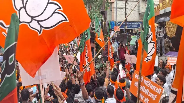 रांची विवाद में कांग्रेस नेताओं पर दो FIR दर्ज रांची विवाद में कांग्रेस नेताओं पर दो FIR दर्ज