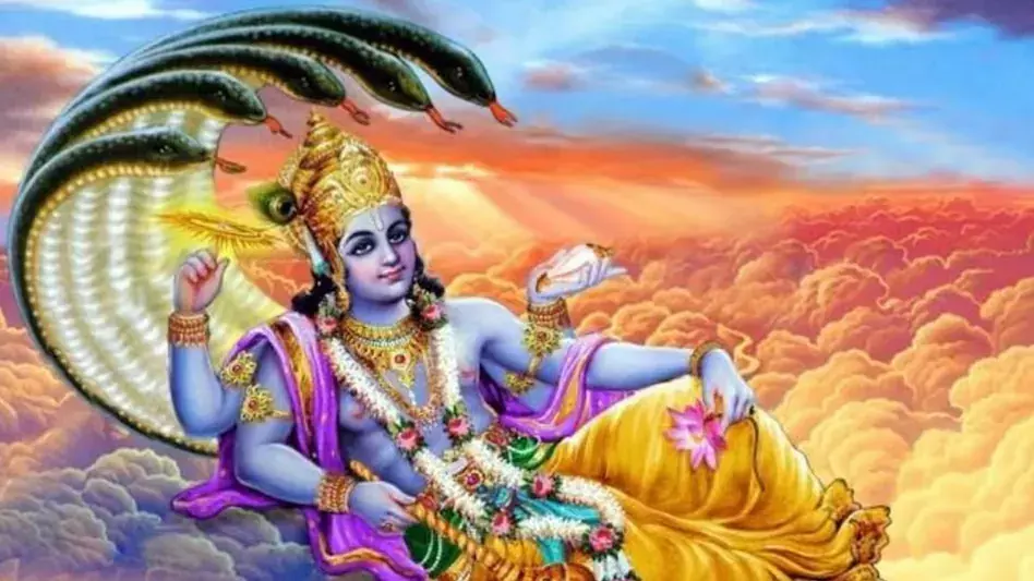 देवशयनी एकादशी से चातुर्मास आरंभ, अगले चार महीनों के लिए जानें जरूरी नियम देवशयनी एकादशी से चातुर्मास आरंभ, अगले चार महीनों के लिए जानें जरूरी नियम