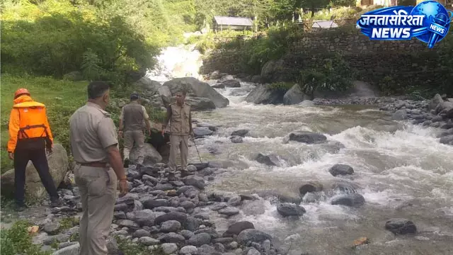 मनाली ट्रैकिंग हादसा: नाले में बहा युवक, शव बरामद मनाली ट्रैकिंग हादसा: नाले में बहा युवक, शव बरामद