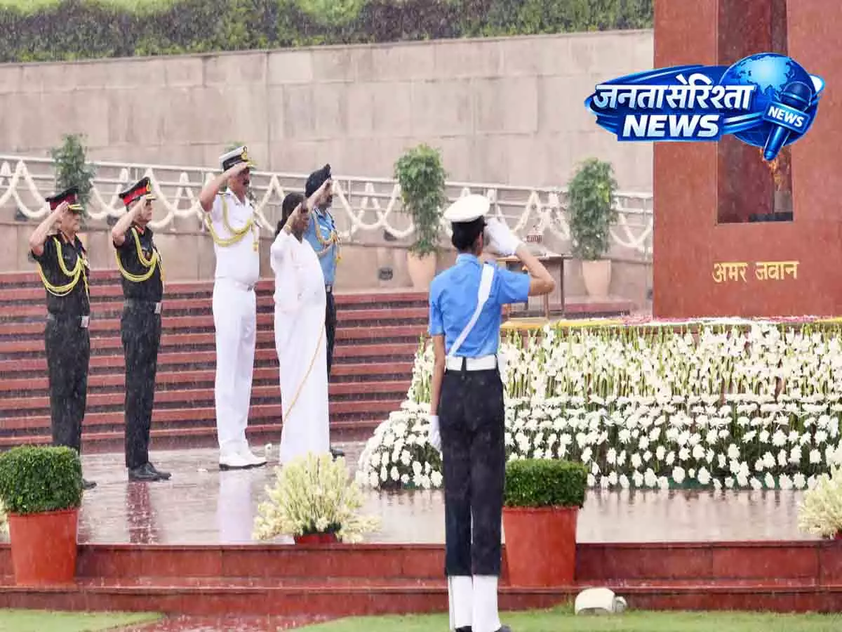 Prez Murmu: कारगिल योद्धाओं की वीरता की गाथा पीढ़ियों को प्रेरित करती रहेगी Prez Murmu: कारगिल योद्धाओं की वीरता की गाथा पीढ़ियों को प्रेरित करती रहेगी