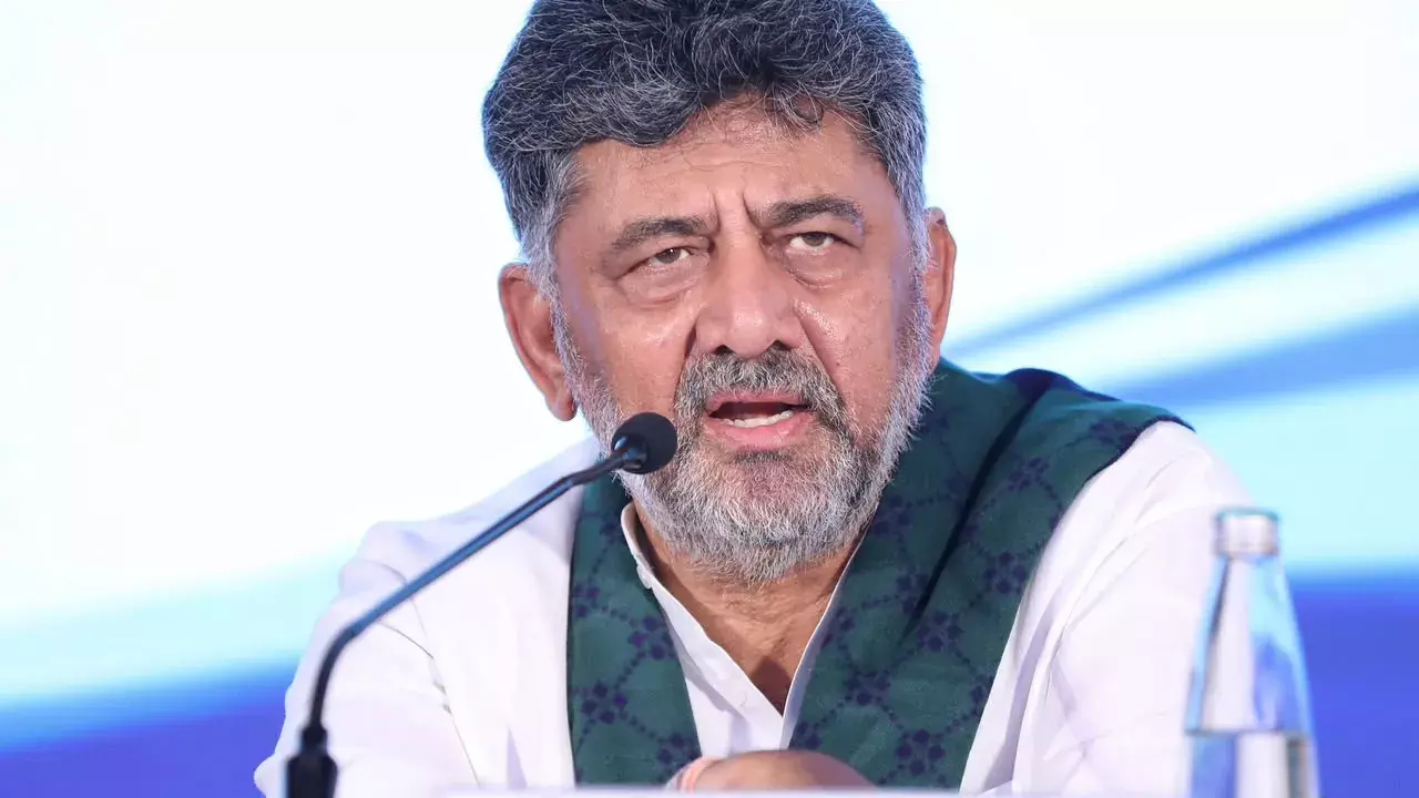 CM Shivakumar: कर्नाटक में अगले हफ्ते हो सकता है कैबिनेट विस्तार CM Shivakumar: कर्नाटक में अगले हफ्ते हो सकता है कैबिनेट विस्तार