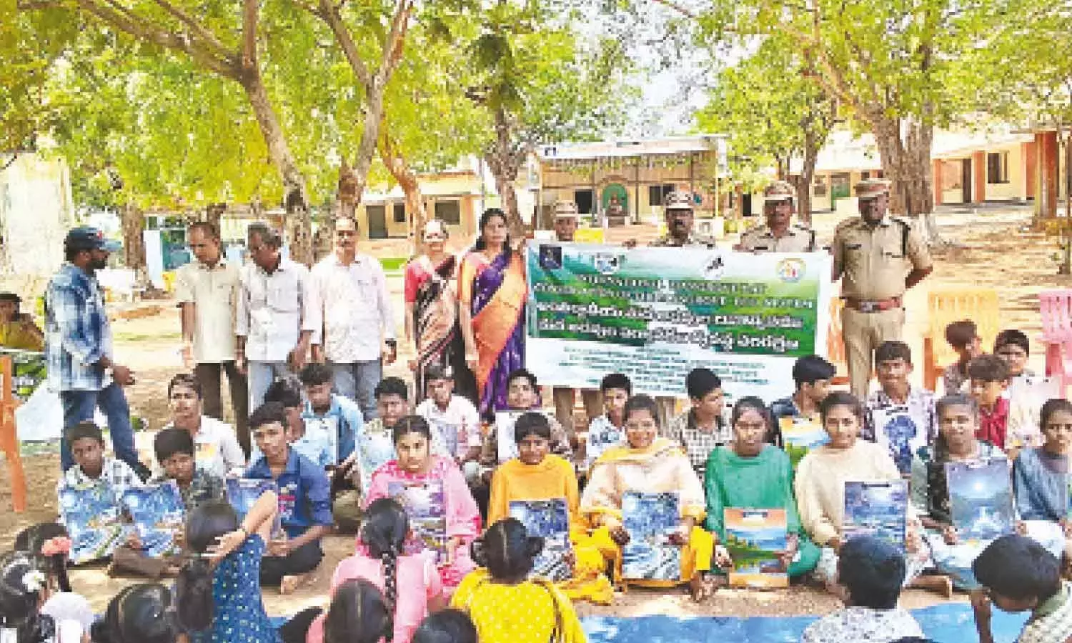 Andhra: अंतर्राष्ट्रीय मैंग्रोव दिवस जागरूकता अभियान चलाया गया Andhra: अंतर्राष्ट्रीय मैंग्रोव दिवस जागरूकता अभियान चलाया गया