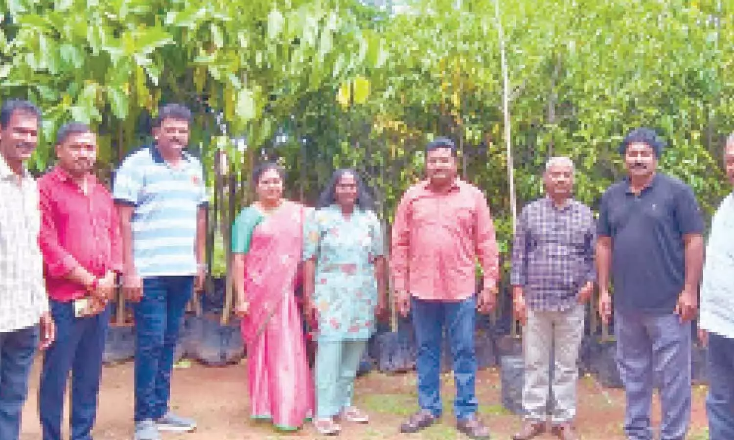 Telangana: हरित भद्राद्री भद्राचलम में प्रमुख वृक्षारोपण अभियान के लिए तैयार है Telangana: हरित भद्राद्री भद्राचलम में प्रमुख वृक्षारोपण अभियान के लिए तैयार है