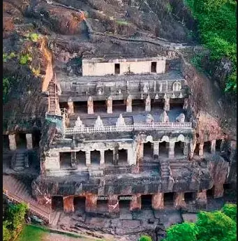 उंडावल्ली गुफाओं में शुरू हुआ दो दिवसीय तेलुगु महोत्सव उंडावल्ली गुफाओं में शुरू हुआ दो दिवसीय तेलुगु महोत्सव