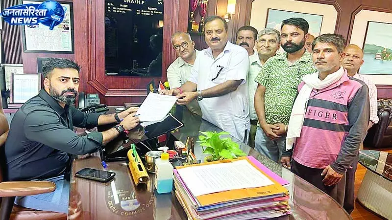 मांगों को लेकर नंबरदार कल्याण महासंघ का डीसी को ज्ञापन मांगों को लेकर नंबरदार कल्याण महासंघ का डीसी को ज्ञापन