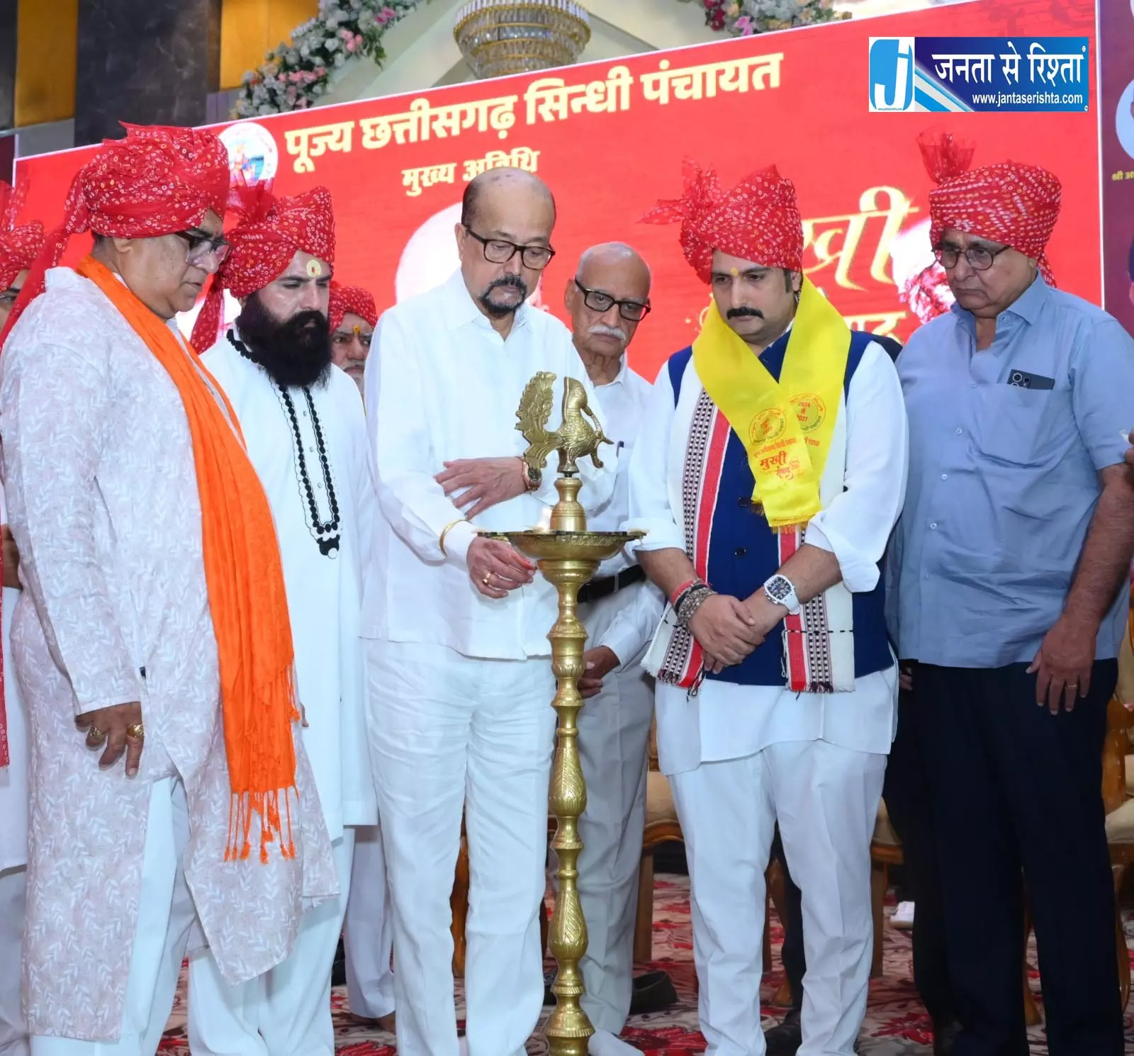 स्वाभिमान और उद्यमशीलता की मिसाल है सिंधी समाज : राज्यपाल रमेन डेका स्वाभिमान और उद्यमशीलता की मिसाल है सिंधी समाज : राज्यपाल रमेन डेका