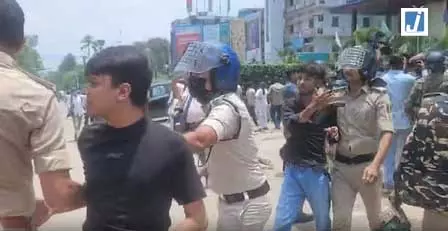 बिहार: भागलपुर में प्रदर्शन के दौरान बवाल मामले में 155 उपद्रवियों की तस्वीरें जारी बिहार: भागलपुर में प्रदर्शन के दौरान बवाल मामले में 155 उपद्रवियों की तस्वीरें जारी
