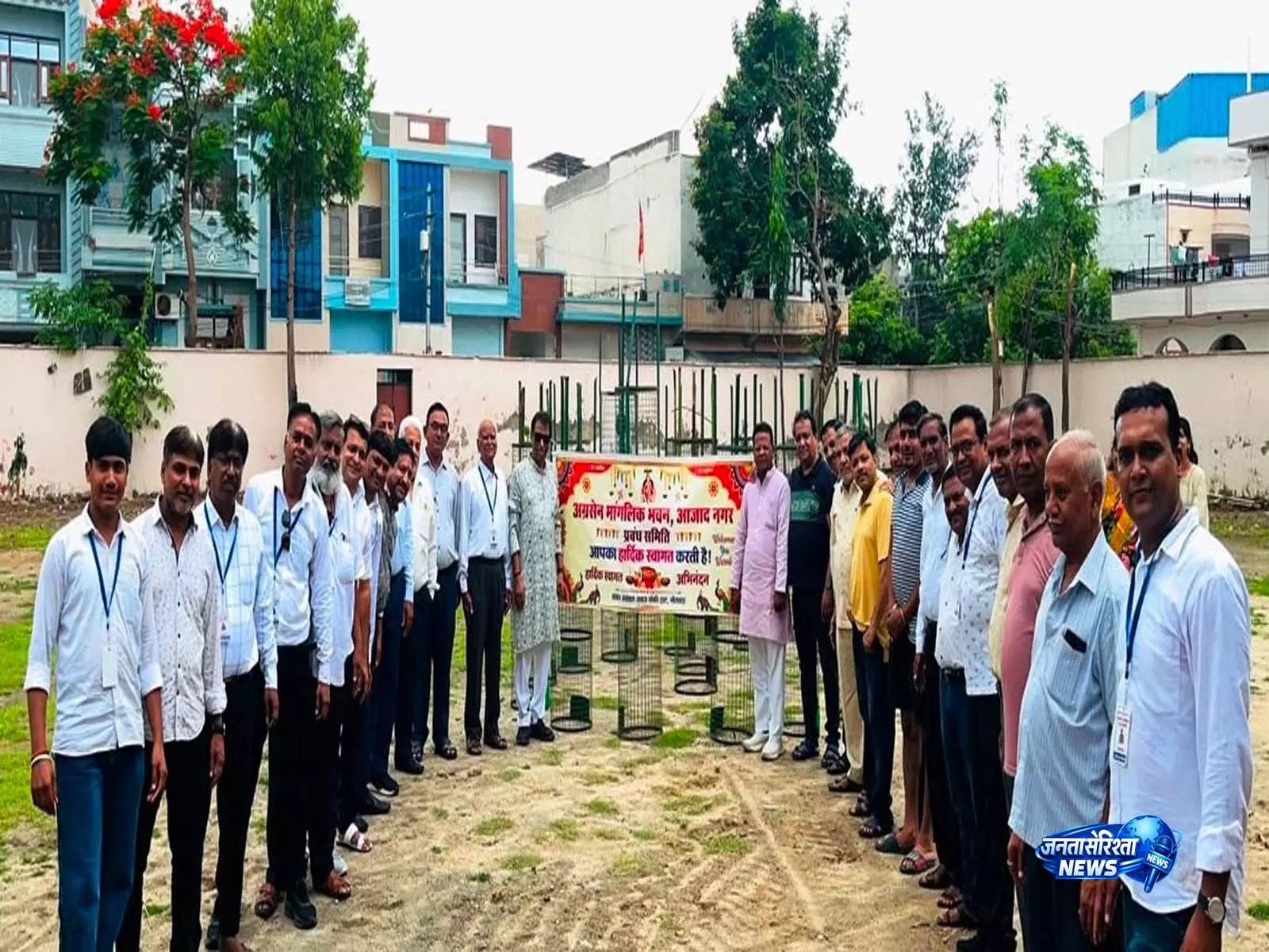 वृक्षारोपण से ही सुरक्षित होगा पर्यावरण, एक पौधा-एक अग्रवाल बने जन अभियान: Pawan Khemka वृक्षारोपण से ही सुरक्षित होगा पर्यावरण, एक पौधा-एक अग्रवाल बने जन अभियान: Pawan Khemka