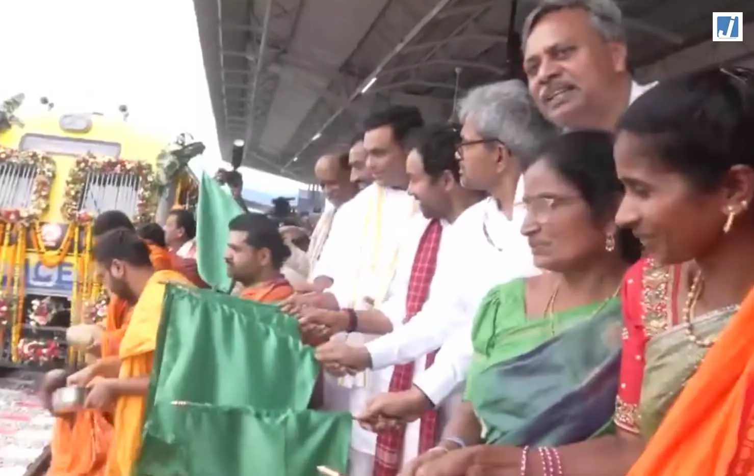 कोमुरवेल्ली पुण्यक्षेत्रम रेलवे स्टेशन का उद्घाटन, जी. किशन रेड्डी ने दी सौगात कोमुरवेल्ली पुण्यक्षेत्रम रेलवे स्टेशन का उद्घाटन, जी. किशन रेड्डी ने दी सौगात