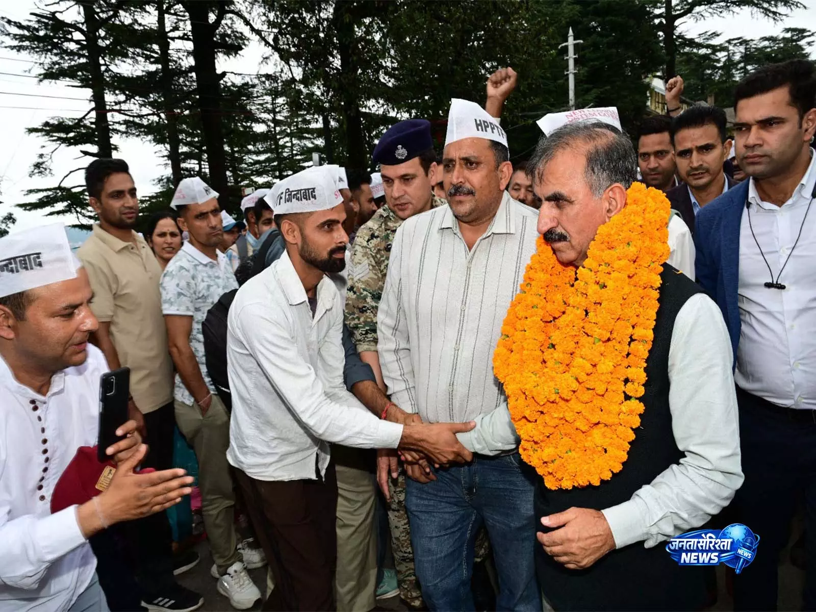 CM Sukhu ने शिक्षक दिवस से पहले नई कॉम्प्लेक्स प्रणाली पर निर्णय लेने का दिया आश्वासन CM Sukhu ने शिक्षक दिवस से पहले नई कॉम्प्लेक्स प्रणाली पर निर्णय लेने का दिया आश्वासन
