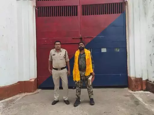 गृह मंत्री और पुलिस पर कथित आपत्तिजनक वीडियो पोस्ट करने का आरोप, वन विभाग कर्मचारी गिरफ्तार