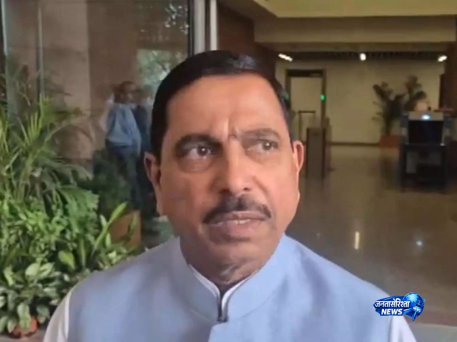 Pralhad Joshi ने संभाला शिक्षा मंत्रालय का कार्यभार, बोले पूरी जानकारी के बाद रखेंगे बात