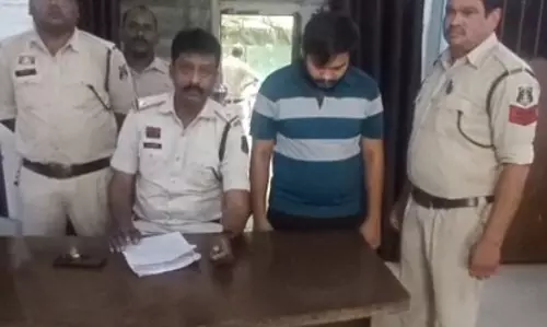 रेप कर ससुराल में छुपा था आरोपी, पुलिस ने दबिश देकर पकड़ा
