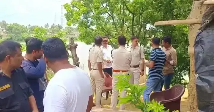 West Burdwan: लापता मासूम की तलाश खत्म, जंगल से मिला शव West Burdwan: लापता मासूम की तलाश खत्म, जंगल से मिला शव