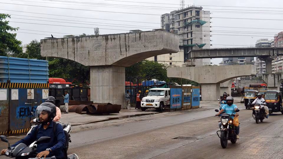 Mumbai: घाटकोपर पुल परियोजना को मिली नई समयसीमा, 2027 तक पूरा होगा काम Mumbai: घाटकोपर पुल परियोजना को मिली नई समयसीमा, 2027 तक पूरा होगा काम
