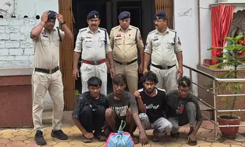 7 तस्कर गिरफ्तार, दुर्ग शहर में सप्लाई कर रहे थे गांजा और नशीली दवा 7 तस्कर गिरफ्तार, दुर्ग शहर में सप्लाई कर रहे थे गांजा और नशीली दवा