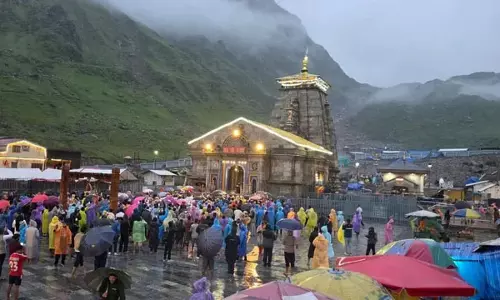 बारिश से धीमी पड़ी केदारनाथ यात्रा, श्रद्धालुओं की संख्या घटी