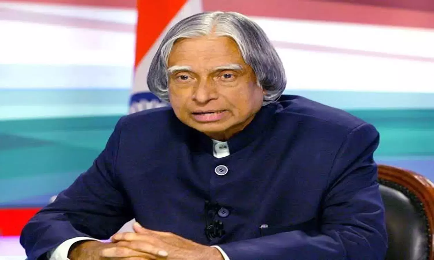 Andhra के मुख्यमंत्री ने एपीजे अब्दुल कलाम की जयंती पर उन्हें श्रद्धांजलि दी Andhra के मुख्यमंत्री ने एपीजे अब्दुल कलाम की जयंती पर उन्हें श्रद्धांजलि दी