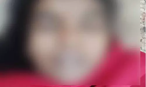 आंगन में करंट से चिपकी महिला, मौत