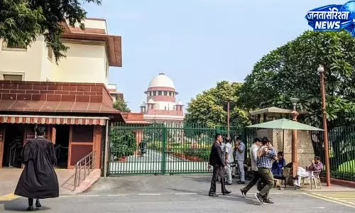 NEET परीक्षा के ऑनलाइन आयोजन पर सुप्रीम कोर्ट गंभीर NEET परीक्षा के ऑनलाइन आयोजन पर सुप्रीम कोर्ट गंभीर