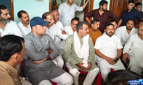 Muzaffarnagar; में बवाल, संजीव बालियान के आवास पर जुटे लोग