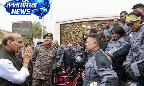 Dras में पुष्पांजलि के साथ कारगिल विजय दिवस Dras में पुष्पांजलि के साथ कारगिल विजय दिवस