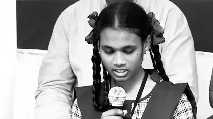 आंध्र प्रदेश: सीएम के साथ मंच साझा करने वाले छात्र ने की आत्महत्या आंध्र प्रदेश: सीएम के साथ मंच साझा करने वाले छात्र ने की आत्महत्या