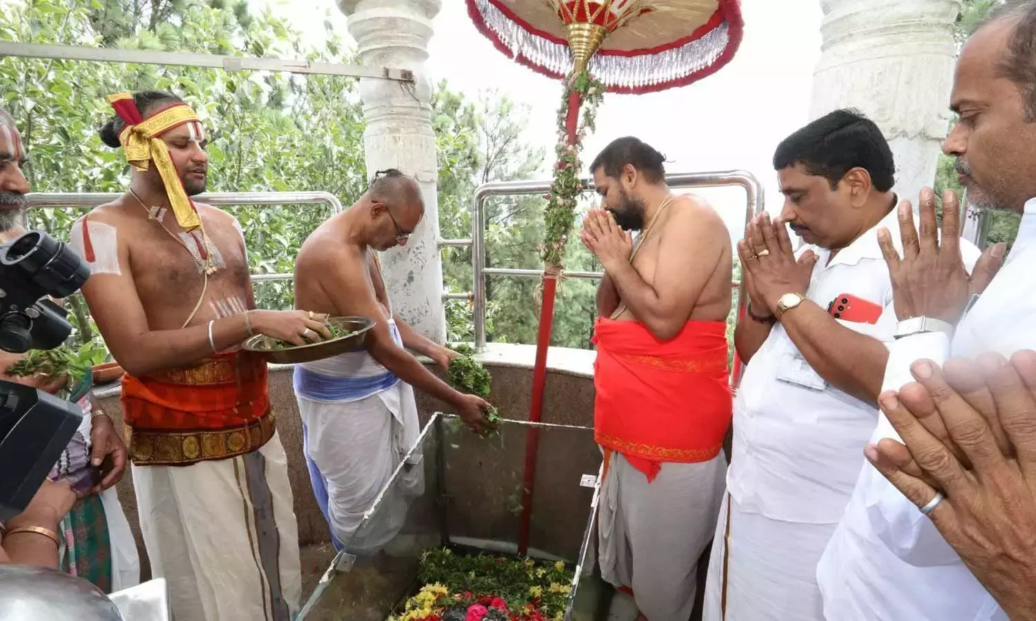 Andhra: तिरुमाला में छत्र स्थापना उत्सव मनाया गया