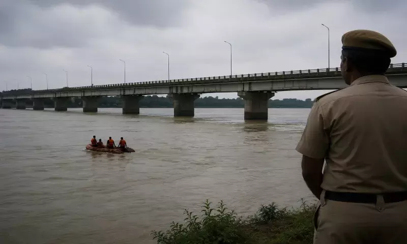Assam: मार्गेरिटा में उफनती नदी में कूदे पत्रकार, तलाश जारी