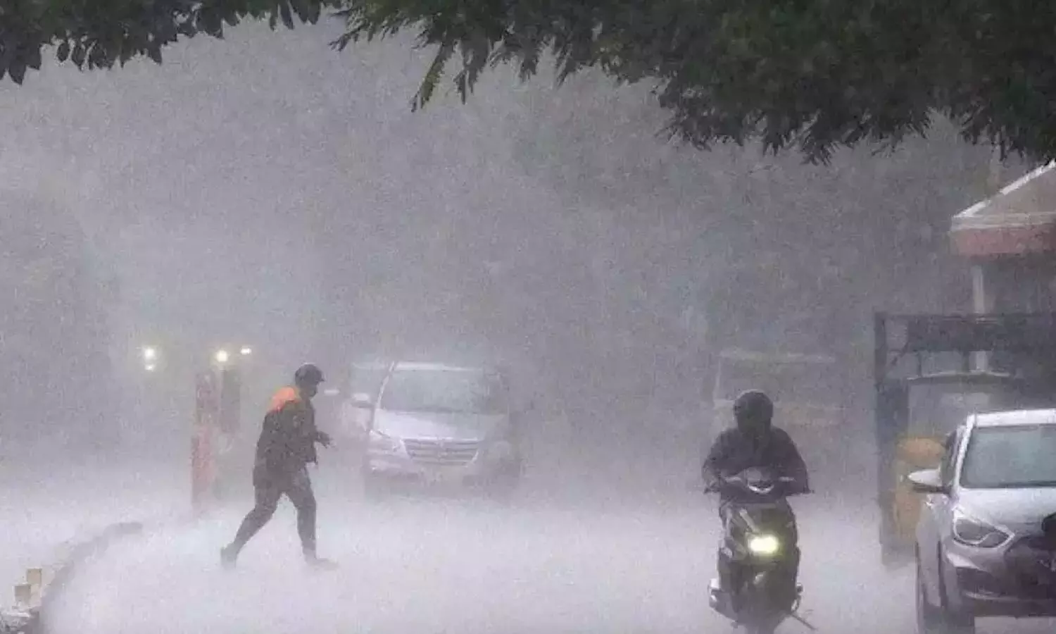 Andhra: बंगाल की खाड़ी में दबाव के बीच एपी, तेलंगाना में तेज बारिश होगी