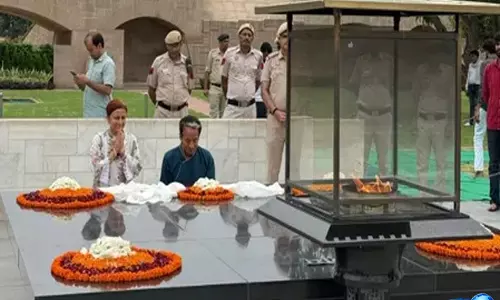 सोनम वांगचुक ने राजघाट से दिया संदेश, शांतिपूर्ण आंदोलन को बताया लोकतंत्र की शक्ति सोनम वांगचुक ने राजघाट से दिया संदेश, शांतिपूर्ण आंदोलन को बताया लोकतंत्र की शक्ति
