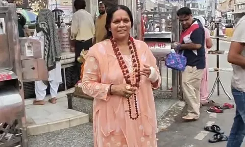 मुजफ्फरनगर में साध्वी प्राची ने उठाया पहचान का मुद्दा, जंतर-मंतर आंदोलन पर भी साधा निशाना