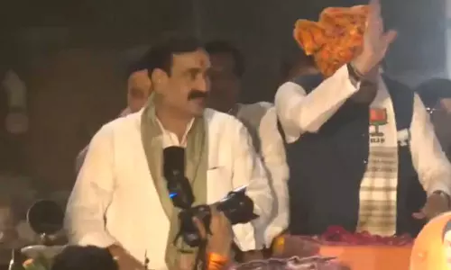दतिया में सीएम मोहन यादव का रोड शो, बड़ी संख्या में उमड़े समर्थक
