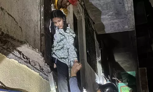 दर्दनाक हादसा: बालकनी का स्लैब गिरने से 13 वर्षीय बच्ची की मौत