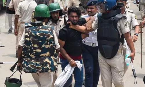 बिहार: छात्र प्रदर्शनों के दौरान 694 लोगों को हिरासत में लिया गया, 91 पुलिसकर्मी घायल