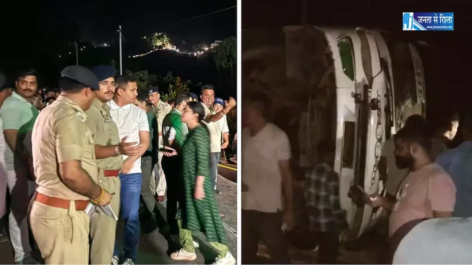 बस खाई में गिरने से 2 श्रद्धालुओं की मौत, कई घायल बस खाई में गिरने से 2 श्रद्धालुओं की मौत, कई घायल