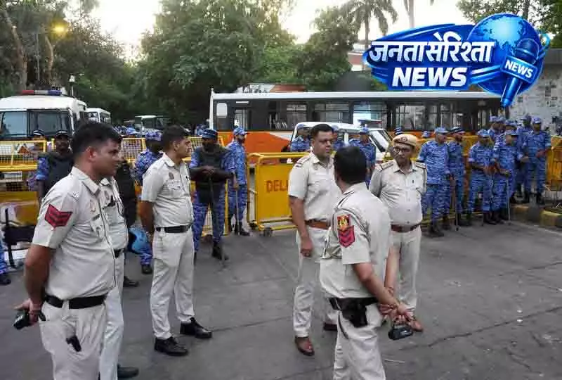 CJP FIR पर दिल्ली पुलिस को आदेश का इंतजार CJP FIR पर दिल्ली पुलिस को आदेश का इंतजार
