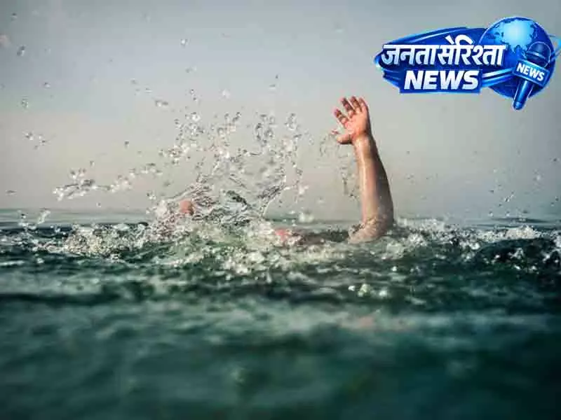 Delhi ग्रेटर नोएडा में गड्ढे में डूबने से लड़के की मौत Delhi ग्रेटर नोएडा में गड्ढे में डूबने से लड़के की मौत