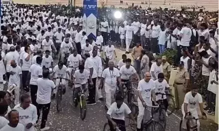 श्री सत्य साईं 5K रन एंड राइड फिनाले में पुट्टपर्थी में एकता का जश्न मनाया गया श्री सत्य साईं 5K रन एंड राइड फिनाले में पुट्टपर्थी में एकता का जश्न मनाया गया