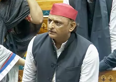सपा सांसदों की सरकार से अपील, कहा-सिर्फ कड़ा कानून काफी नहीं, युवाओं पर दर्ज मुकदमे वापस ले सरकार सपा सांसदों की सरकार से अपील, कहा-सिर्फ कड़ा कानून काफी नहीं, युवाओं पर दर्ज मुकदमे वापस ले सरकार